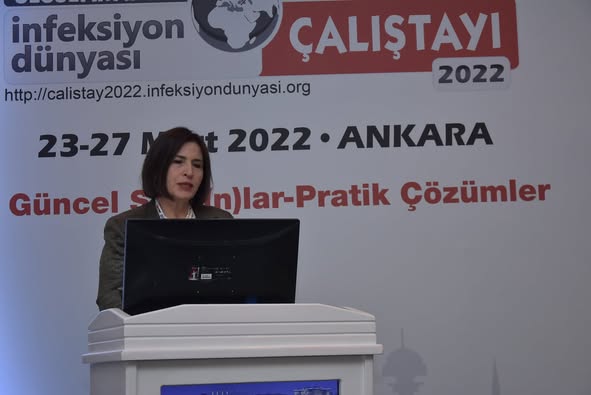 ULUSLARARASI İNFEKSİYON DÜNYASI ÇALIŞTAYI 2022’nin “ZOR OLGULAR EŞLİĞİNDE SİSTEMİK İNFEKSİYONLAR” oturumu Prof. Dr. Ömrüm UZUN’nun başkanlığında yapıldı. Prof. Dr. Neşe SALTOĞLU ve Prof. Dr. Mazhar TOKGÖZOĞLU’nun “Protez İnfeksiyonları”, Prof. Dr. Vildan AVKAN OĞUZ ve Prof. Dr. Bahadır GÜLTEKİN’nin “Endokardit” sunumlarının gerçekleştirildiği oturumda aynı zamanda Asist. Dr. Elif AYDIN ve Dr. Hayriye AŞÇI tarafından sözlü bildiriler sunuldu. Oturum 249 Katılımla tamamlandı