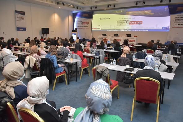 ULUSLARARASI İNFEKSİYON DÜNYASI ÇALIŞTAYI 2022, saygı duruşu ve İstiklal Marşımızın ardından Prof. Dr. İftihar KÖKSAL ve Prof. Dr. Halis AKALIN’nın açılış konuşmalarıyla 24 Mart 2022, Perşembe günü saat 08.30’da Wyndham Otel, Ankara’da başladı.