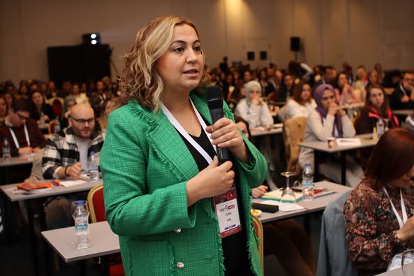 İNFEKSİYON DÜNYASI ÇALIŞTAYI 2023, Prof. Dr. Halis AKALIN, Öğr. Göv. Dr. Nuran SARI ve Dr. Öğr. Üyesi Duygu ÖCAL koordinasyonunda yapılan Serbest Kürsü’de “DİRENÇLİ MİKROORGANİZMALAR” konusu katılımcılarla beraber tartışıldı.