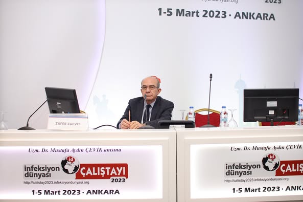 İNFEKSİYON DÜNYASI ÇALIŞTAYI 2023’ün “EKSİK AŞI TAMAMLAMA” oturumunda Prof. Dr. Zafer ECEVİT’in başkanlığında, Prof. Dr. Songül YALÇIN sunumunu gerçekleştirdi. 
Ardından Çalıştay Başkanı Prof. Dr. Serhat ÜNAL ve Çalıştay Sekreteri Prof. Dr. Sıla AKHAN’ın kapanış konuşmalarıyla kongremiz sona erdi.
İNFEKSİYON DÜNYASI ÇALIŞTAYI 2023’de yer alan katılımcılarımız başta olmak üzere görevli oturum başkanı ve konuşmacılarımıza katkılarından dolayı en derin şükranlarımızı sunuyoruz.
İNFEKSİYON DÜNYASI ÇALIŞTAYI 2024, 28 Şubat – 3 Mart 2024’te görüşmek üzere…