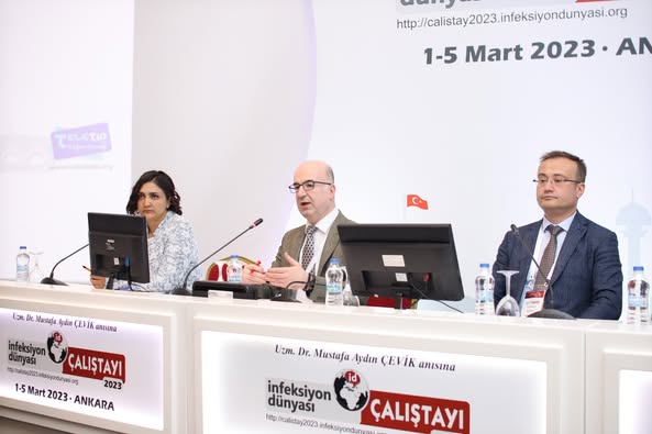 İNFEKSİYON DÜNYASI ÇALIŞTAYI 2023, Prof. Dr. Cemal BULUT, Doç. Dr. Cumhur ARTUK, Doç. Dr. Aslı HAYKIR SOLAY koordinasyonunda yapılan Serbest Kürsü’de “PROTEZ İNFEKSİYONLARI” konusu katılımcılarla beraber tartışıldı.