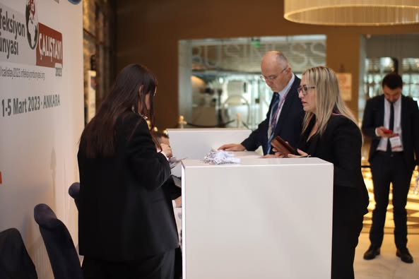 Cumhuriyetimizin 100. Yılında, Dr. Mustafa Aydın ÇEVİK Anısına 1-5 Mart 2023 tarihleri arasında Wyndham Otel, Ankara’da gerçekleştirilecek olan “İNFEKSİYON DÜNYASI ÇALIŞTAYI 2023” için hazırız.