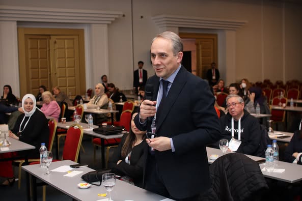 İNFEKSİYON DÜNYASI ÇALIŞTAYI 2023’ün “EKSİK AŞI TAMAMLAMA” oturumunda Prof. Dr. Zafer ECEVİT’in başkanlığında, Prof. Dr. Songül YALÇIN sunumunu gerçekleştirdi. 
Ardından Çalıştay Başkanı Prof. Dr. Serhat ÜNAL ve Çalıştay Sekreteri Prof. Dr. Sıla AKHAN’ın kapanış konuşmalarıyla kongremiz sona erdi.
İNFEKSİYON DÜNYASI ÇALIŞTAYI 2023’de yer alan katılımcılarımız başta olmak üzere görevli oturum başkanı ve konuşmacılarımıza katkılarından dolayı en derin şükranlarımızı sunuyoruz.
İNFEKSİYON DÜNYASI ÇALIŞTAYI 2024, 28 Şubat – 3 Mart 2024’te görüşmek üzere…