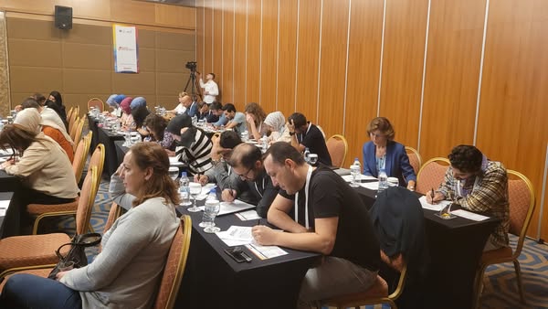 “HIV/AIDS: ASİSTAN OKULU” öğrencilerimiz ÖN TEST sınavında.
www.bilimselevent.com