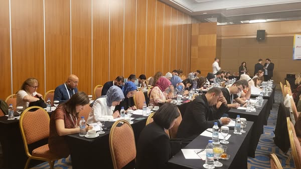 “HIV/AIDS: ASİSTAN OKULU” öğrencilerimiz ÖN TEST sınavında.
www.bilimselevent.com