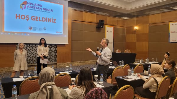 “HIV/AIDS: ASİSTAN OKULU” 3. dersinde Prof. Dr. Yeşim TAŞOVA “HIV/AIDS Hasta Yönetiminde Tedavi Dışı Sorunlar” konusunu anlattı.
bilimselevent.com