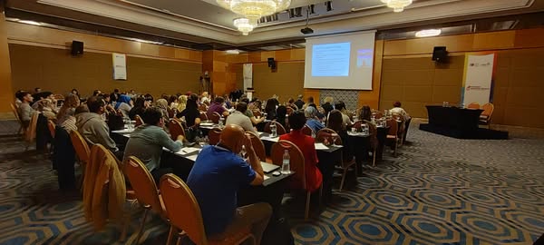 “HIV/AIDS: ASİSTAN OKULU” 7. dersinde Prof. Dr. Halis AKALIN “HIV/AIDS Tedavisinde Kullanılan İlaçlar ve Tedavi Esasları” konusunu anlattı.
bilimselevent.com