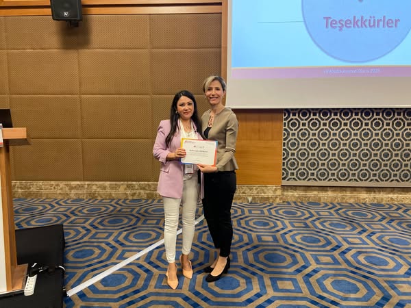 “HIV/AIDS: ASİSTAN OKULU” dokuzuncu dersi olan “HIV/AIDS Hastalık Takibi, Konsültasyonları ve Sorunlar Paneli”nde Doç. Dr. Meliha Çağla SÖNMEZER “HIV/AIDS ve Karbonhidrat, Lipit Metabolizma Problemleri, Kilo Problemi ve Hipertansiyon” konusunu anlattı.
bilimselevent.com