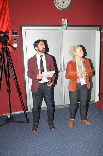 “HIV/AIDS: ASİSTAN OKULU”nda 1. Gün derslerinden oluşan interaktif sorularla öğretmenimiz Prof. Dr. Yeşim TAŞOVA’nın moderatörlüğünde öğrenimlerimizi pekiştirdik. Birinci günün sonunda derslere ve yarışmaya katılım oranı %100 olan okulumuzun öğrencilerini ve öğretmenlerini tebrik ediyoruz…
bilimselevent.com
#HIVAIDSAsistanokulu