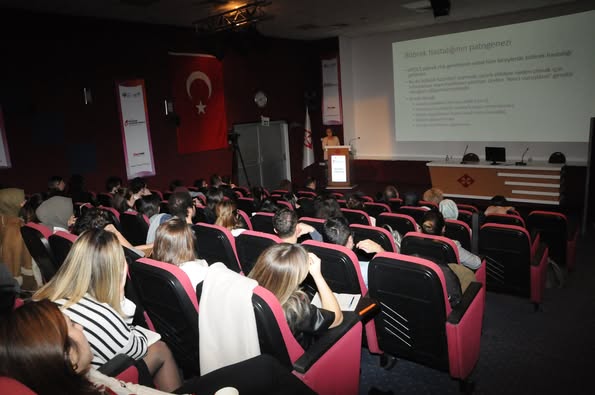 “HIV/AIDS: ASİSTAN OKULU”nun 9. dersinde Prof. Dr. Aslıhan CANDEVİR “HIV/AIDS Hastalık Takibi, Konsültasyonları ve Sorunlar Paneli: HIV/AIDS Renal Problemler ve Osteoporoz” konusunu anlattı.
bilimselevent.com
#HIVAIDSAsistanokulu