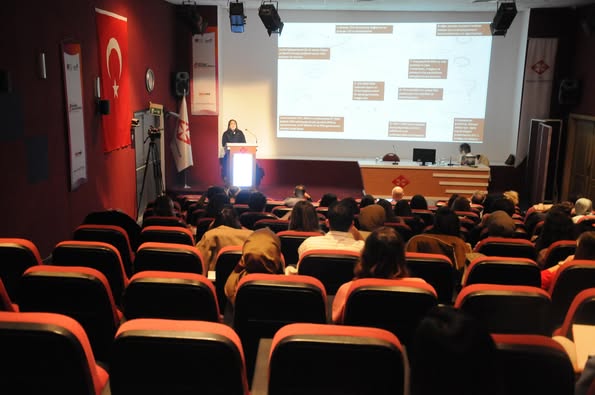 “HIV/AIDS: ASİSTAN OKULU”nun 7. dersinde Doç. Dr. Meliha Çağla SÖNMEZER “HIV/AIDS Tedavisinde Kullanılan İlaçlar ve Tedavi Esasları” konusunu anlattı.
bilimselevent.com
#HIVAIDSAsistanokulu