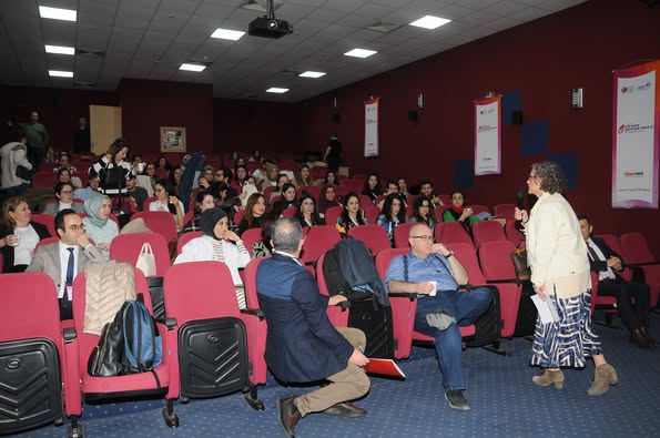 “HIV/AIDS ASİSTAN OKULU”nda nöbetçi öğretmenimiz Prof. Dr. Aslıhan CANDEVİR ULU’nun öğrencilerimize sorduğu sorularla 2. gün oturumları başladı.
bilimselevent.com
#HIVAIDSAsistanokulu