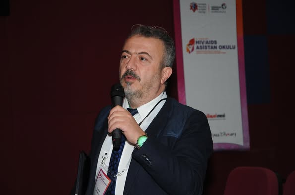 “HIV/AIDS: ASİSTAN OKULU”nun 7. dersinde Doç. Dr. Meliha Çağla SÖNMEZER “HIV/AIDS Tedavisinde Kullanılan İlaçlar ve Tedavi Esasları” konusunu anlattı.
bilimselevent.com
#HIVAIDSAsistanokulu