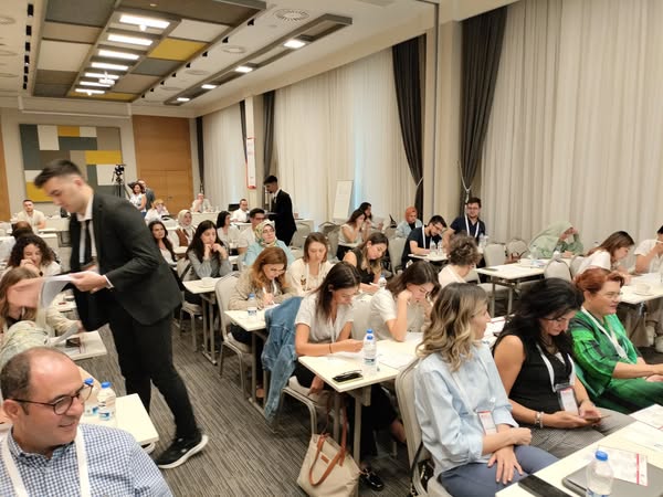 “HIV/AIDS: ASİSTAN OKULU” öğrencilerimiz ÖN TEST sınavında.
www.bilimselevent.com
#HIVAIDSAsistanokulu